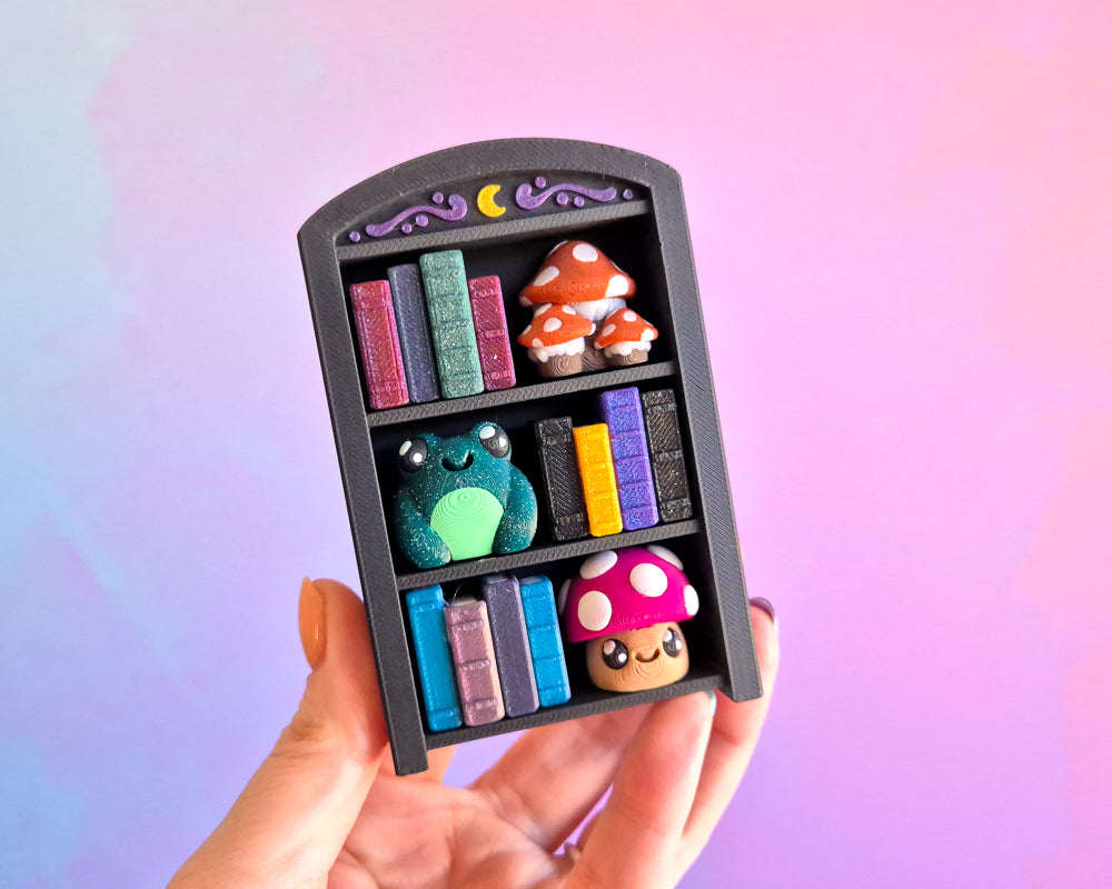 Bookshelf Clicker [Fantasy] – Friend Shaped
