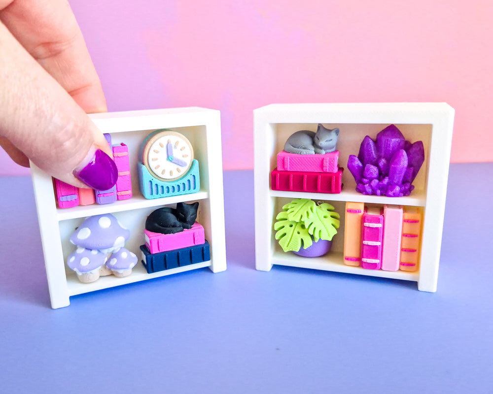 Mini Bookshelf Clicker [Romance]