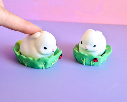 Bunny on a Leaf Clicker [White]
