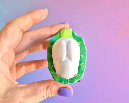 Bunny on a Leaf Clicker [White]