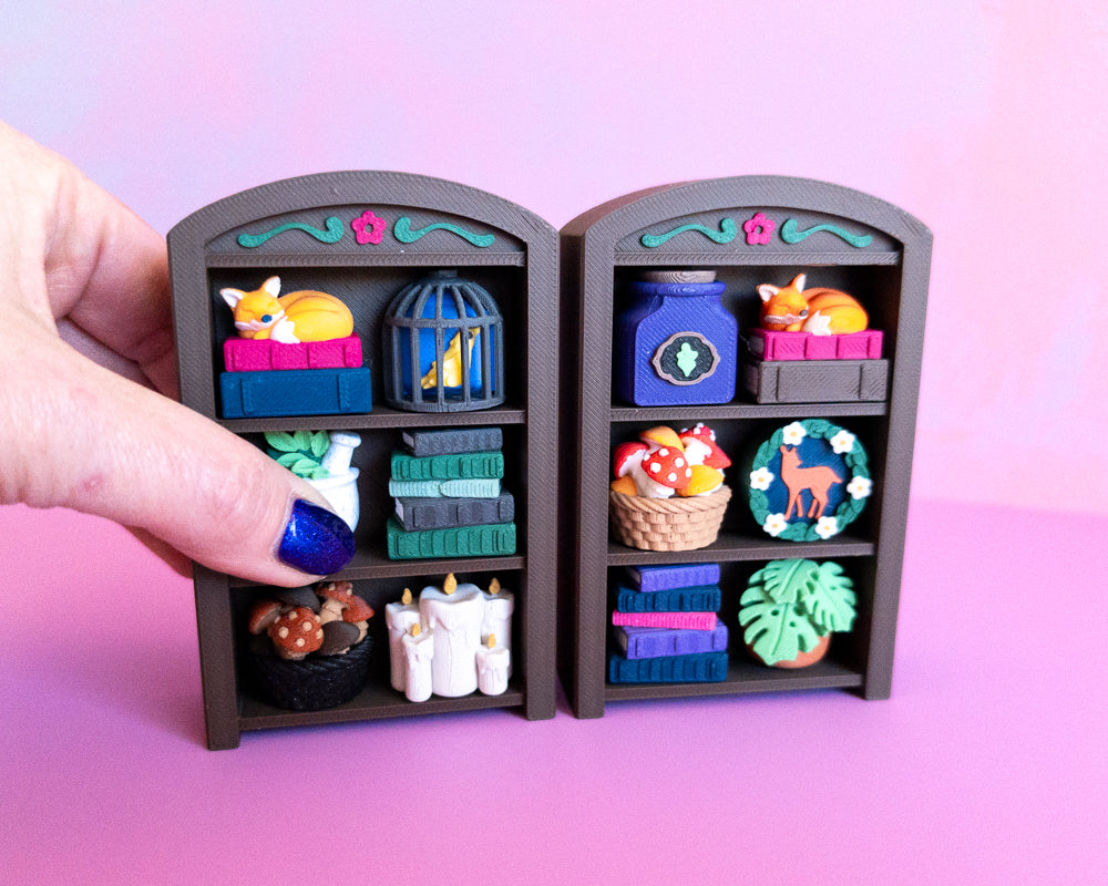 Bookshelf Clicker [Cottage Woods]