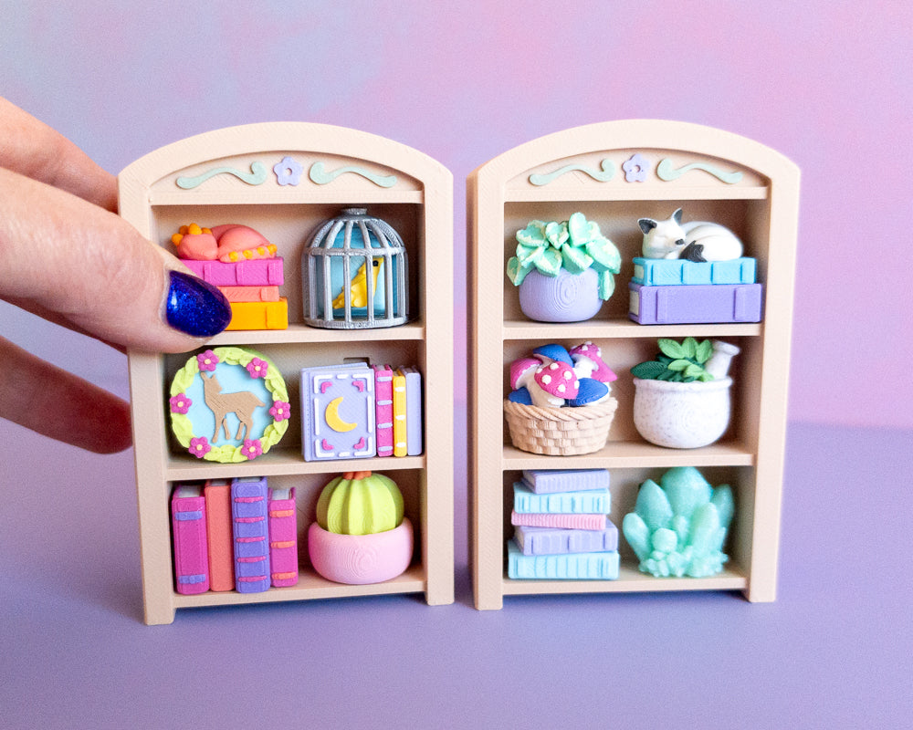 Bookshelf Clicker [Cottage Light]