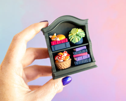 Mini Bookshelf Clicker [Cottage Forest]