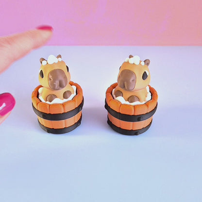 Capybara in a Tub Clicker