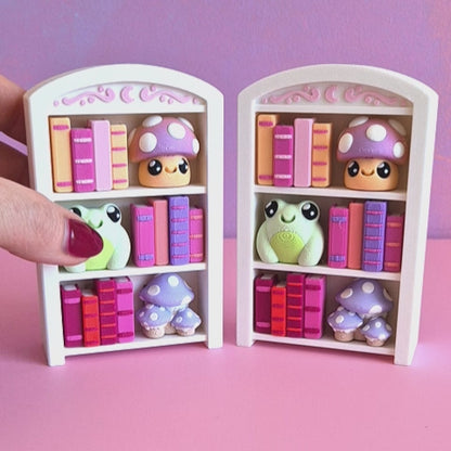 Bookshelf Clicker [Romance]