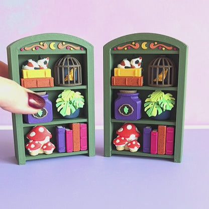 Bookshelf Clicker [Hedge Witch - Loot Drop #03]
